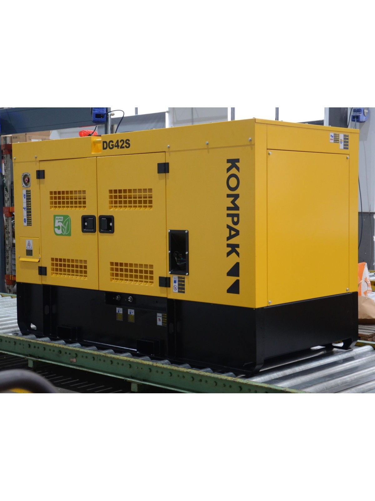 Generador Kompak Rental 42 kva, 400v  Euro 5 - 1500 rpm